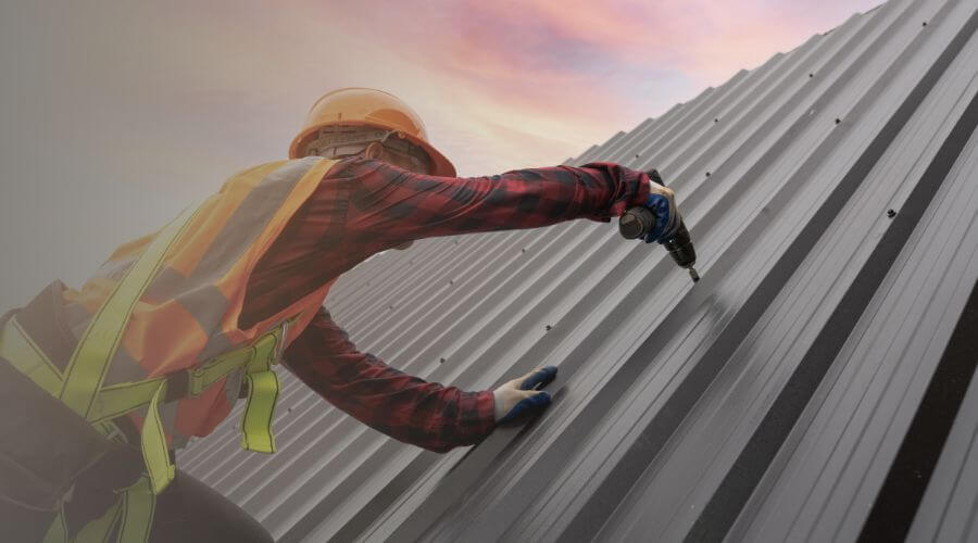 Professional gutter cleaning in Mukilteo, WA